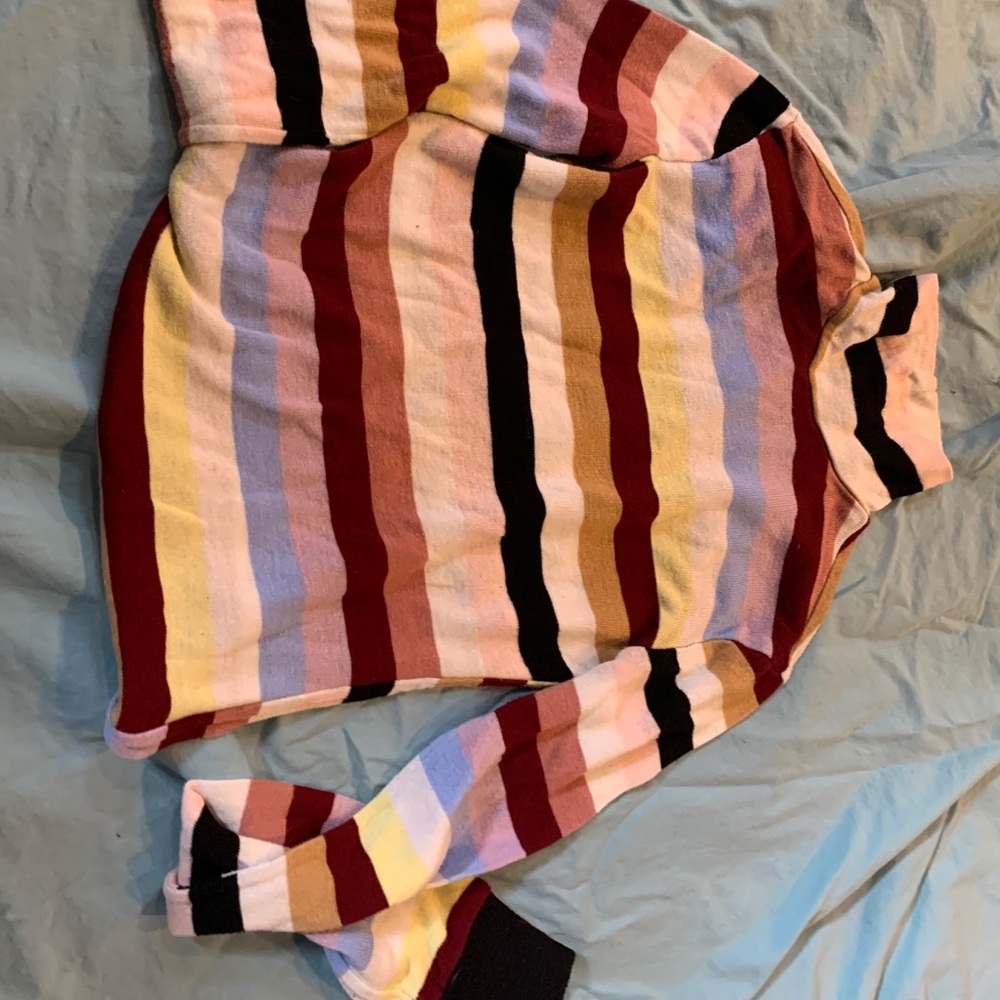 2 TURTLENECKS FOR $10